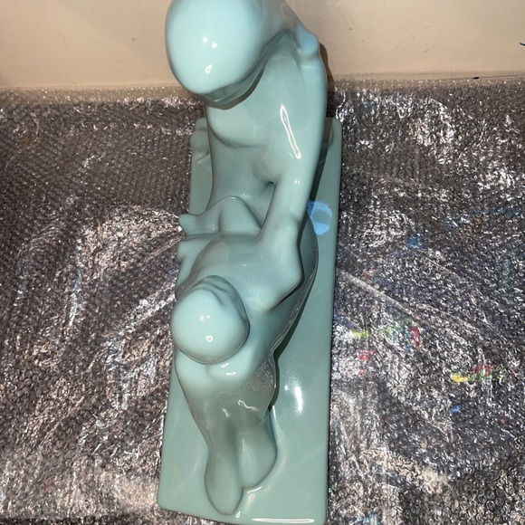 Post Modern 1980’s Mother and Child Slip cast Haeger Ceramic Sculpture - Picture 8 of 16